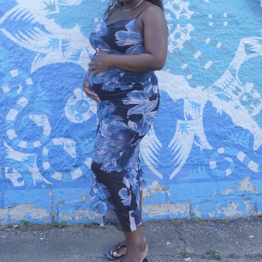 Maternity-Friendly Outfits! - Picture 4 of 11